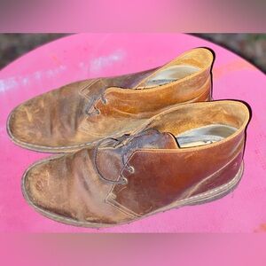 Clarks Men's Tan Leather Chukka Boots size 10.5 M